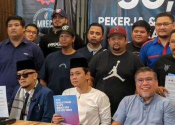 GABUNGAN pemegang taruh industri Vape Malaysia mengadakan sidang media menggesa penangguhan bacaan kedua RUU Kawalan Produk Merokok Demi Kesihatan Awam 2023.