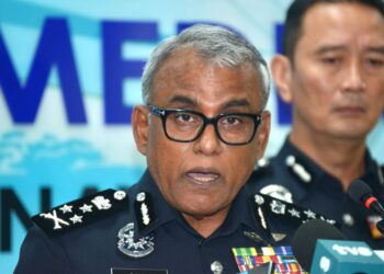 RAMLI Mohamed Yoosuf ketika bercakap pada sidang media mengenai jenayah atas talian yang diadakan di Menara KPJ, Kuala Lumpur pada pagi ini. UTUSAN/SYAKIR RADIN