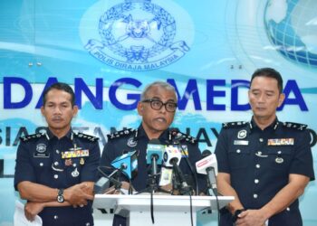 RAMLI Mohamed Yoosuf ketika bercakap pada sidang media mengenai jenayah atas talian yang diadakan di Menara KPJ, Kuala Lumpur pada pagi ini. UTUSAN/SYAKIR RADIN