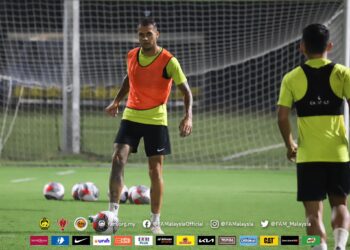 Junior Eldstal ketika menjalani sesi latihan bersama skuad Harimau Malaya di Wisma FAM, semalam.-IHSAN FAM