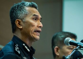 MOHD. SHUHAILY Mohd. Zain ketika memberikan kenyataan dalam sidang akhbar di Bukit Aman, Kuala Lumpur, hari ini. - UTUSAN/MUHAMAD IQBAL ROSLI