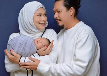 Mona Allen dan suami, Pekin mengutamakan simpanan untuk 
masa depan pendidikan anak mereka.