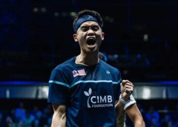 NG Eain Yow meraih emas kelima Malaysia selepas menewaskan pemain India, Saurav Ghosal 9-11, 11-9, 11-5, 11-7.