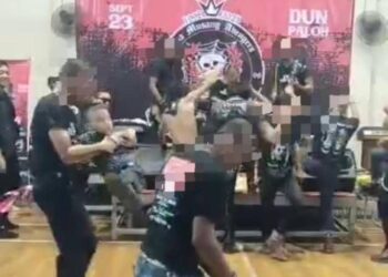 TANGKAP layar konsert punk rock yang dipercayai diadakan di Paloh di Gua Musang, Kelantan baru-baru ini.