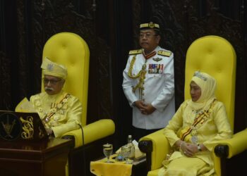 TUANKU Muhriz Ibni Almarhum Tuanku Munawir sewaktu Titah Ucapan Diraja pada Persidangan Kedua (Perasmian) Penggal Pertama DUN Negeri Sembilan Yang Ke-15 di Seremban hari ini.
