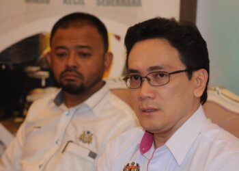 RIZAL NAINY (kanan) ditemui pada Program Pengukuhan Ekonomi Madani Wilayah Selatan di Hotel Holiday villa, Johor Bahru.