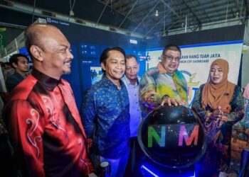 AB. RAUF Yusoh hadir ke Majlis Pelancaran SMIX2023 di MITC, Ayer Keroh, Melaka.