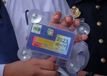 LKM palsu yang disunting dan dicetak sendiri oleh seorang pemilik bas kilang di Melaka. - UTUSAN/SYAFEEQ AHMAD