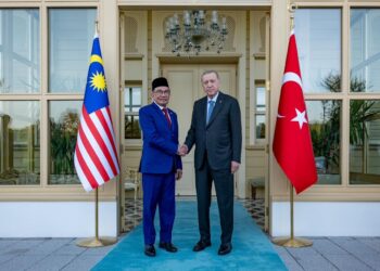 ANWAR IBRAHIM mengadakan pertemuan yang berlangsung hampir dua jam dengan Recep Tayyib Erdogan di Istanbul, Turkiye. -FACEBOOK/ANWAR IBRAHIM