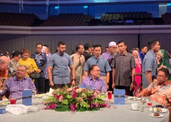 ANWAR Ibrahim di Jamuan Makan Malam dan Ramah Mesra Alumni MBM di Dewan Merdeka, WTC, Kuala Lumpur.