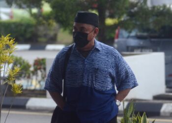 SEORANG pegawai tentera berpangkat Mejar dihadapkan ke Mahkamah Sesyen Khas Rasuah Butterworth, Pulau Pinang hari ini atas tiga pertuduhan membuat tuntutan palsu melibatkan bayaran kelas bimbingan anak tentera kira-kira lima tahun lalu. - Pic: IQBAL HAMDAN