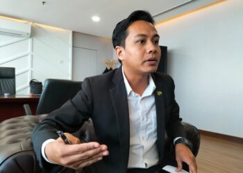 FAHMI ZAINOL