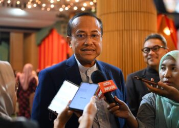 AHMAD SAMSURI MOKHTAR