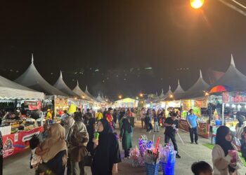 KEMERIAHAN penganjuran Pantai Timur Food Festival yang berlangsung di Anjung Floria, Presint 3, Putrajaya pada 29 Oktober hingga 1 Oktober lalu.