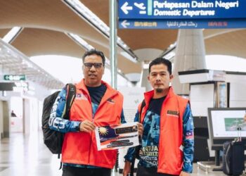 AHMAD Safuan Ujar dan Tuan Asri Tuan Hussein berlepas ke Kaherah, Mesir dari Lapangan Terbang Antarabangsa Kuala Lumpur (KLIA).