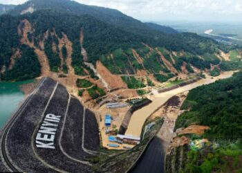 KEADAAN Empangan Kenyir, Hulu Terengganu selepas kejadian tanah runtuh pada Februari 2022 lalu. - UTUSAN/PUQTRA HAIRRY ROSLI