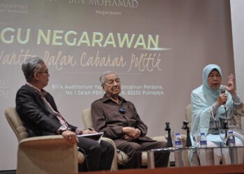 ZURAIDA Kamaruddin pada Majlis Ilmu Minggu Negarawan di Auditorium Yayasan Kepimpinan Perdana Putrajaya. - UTUSAN/FAIZ ALIF ZUBIR