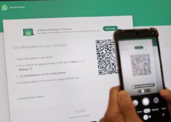 SUSPEK menguasai akaun WhatsApp selepas pengguna klik pada pautan URL yang tidak disahkan semasa mencari halaman web rasmi WhatsApp. - AGENSI