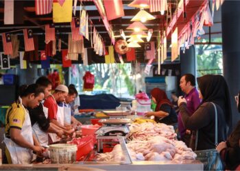 LAPORAN Ekonomi Suku Ketiga oleh Institut Penyelidikan Ekonomi Malaysia menunjukkan sentimen pengguna dan perniagaan menurun antara lain disebabkan peningkatan kos. – GAMBAR HIASAN