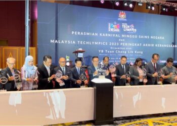 CHANG Lih Kang pada majlis perasmian Karnival Minggu Sains Negara dan Malaysia Techlympics 2023 Peringkat Akhir Kebangsaan di Pusat Konvensyen Antarabangsa Putrajaya hari ini. - UTUSAN/KAMARIAH KHALIDI