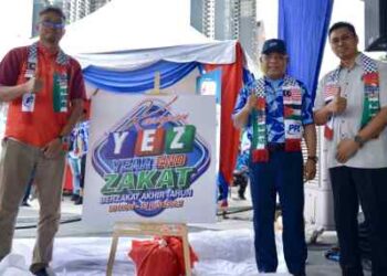 ABDUL Hakim Amir Osman (dua dari kanan) melancarkan Kempen YEZ 2023 di Taman Metropolitan Kepong -UTUSAN/ SYAKIR RADIN