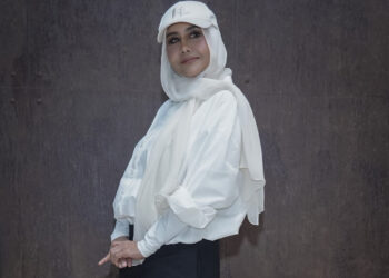 KUALA LUMPUR, 31 JULAI 2023 - Sesi fotografi bersama penyanyi, Ella ketika sambutan kejutan Majlis Hari Lahir Ella di Six by Saro, Pavilion Elite, Bukit Bintang di sini hari ini. GAMBAR - AMIR KHALID / PEMBERITA - HASIF ( UTUSAN ) / HAIKAL ( KOSMO )