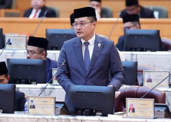 MOHD. HAIRI MAD SHAH menjawab soalan pada Sidang DUN Johor di Kota Iskandar, Iskandar Puteri.