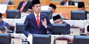 MOHD. FARED MOHD. KHALID menjawab soalan pada Sidang DUN Johor di Kota Iskandar, Iskandar Puteri.