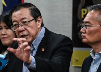 LIM Guan Eng dalam sidang media di pusat media Parlimen, Kuala Lumpur, hari ini. - FOTO/JABATAN PENERANGAN MALAYSIA