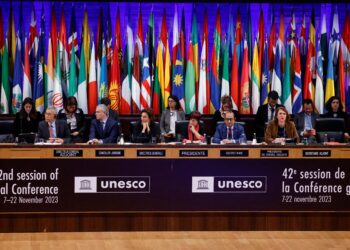 PERSIDANGAN Umum UNESCO kali ke-42 pada awal November mengakui peranan bahasa Indonesia yang penting di republik itu dalam menganjurkan dua nilai sejagat, iaitu solidariti dan keamanan. – AFP