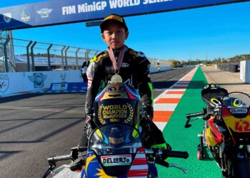 Juara FIM MiniGP Dunia 2023, Qabil Irfan Azlan bakal menyertai Kejuaraan Superbike Sepanyol (ESBK) sebagai pelumba Moto4 bagi musim 2024. – ZK RACING