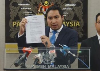 WAN Ahmad Fayhsal Wan Ahmad Kamal dalam sidang akhbar di pusat media Parlimen di sini hari ini.