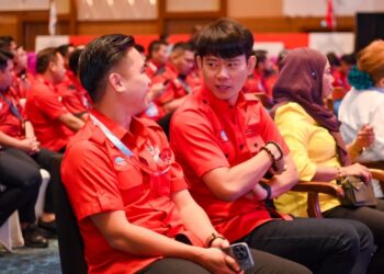 MOHD. Ismail Ayob (dua dari kiri) hadir sebagai pemerhati ke Persidangan Agung Tahunan 2023 Parti Gagasan Rakyat Sabah (Gagasan Rakyat) di Kota Kinabalu, Sabah hari ini.-GAMBAR/FACEBOOK MOHD. ISMAIL HJ AYOB II