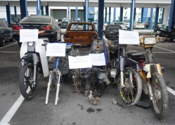 TIGA buah motosikal dan tiga buah rangka motosikal pelbagai model yang dirampas susulan penahanan dua lelaki di Pulau Carey, Selangor yang disyaki terlibat dalam kejadian curi motosikal pada 27 November lalu.