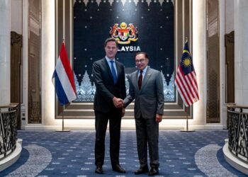 Anwar Ibrahim mengadakan pertemuan dengan  rakan sejawatnya daripada Belanda, Mark Rutte di Kompleks Seri Perdana hari ini.