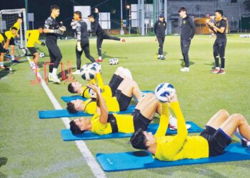 SKUAD Harimau Malaya menjalani latihan di Taipei, semalam. - IHSAN FAM