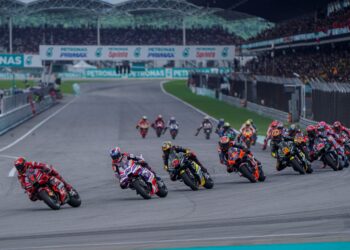 PERLUMBAAN motosikal di Grand Prix Sepang sentiasa menjadi tarikan kepada peminat-peminat sukan permotoran.