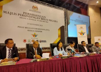 MENTERI Belia dan Sukan, Hannah Yeoh ketika sidang media selepas melancarkan Persidangan Majlis Perundingan Belia Negara, semalam