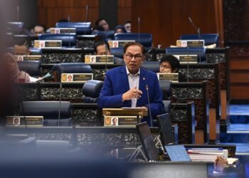 ANWAR Ibrahim pada sesi pertanyaan-pertanyaan Perdana Menteri (PMQT) di Dewan Rakyat hari ini. - GAMBAR JABATAN PENERANGAN MALAYSIA