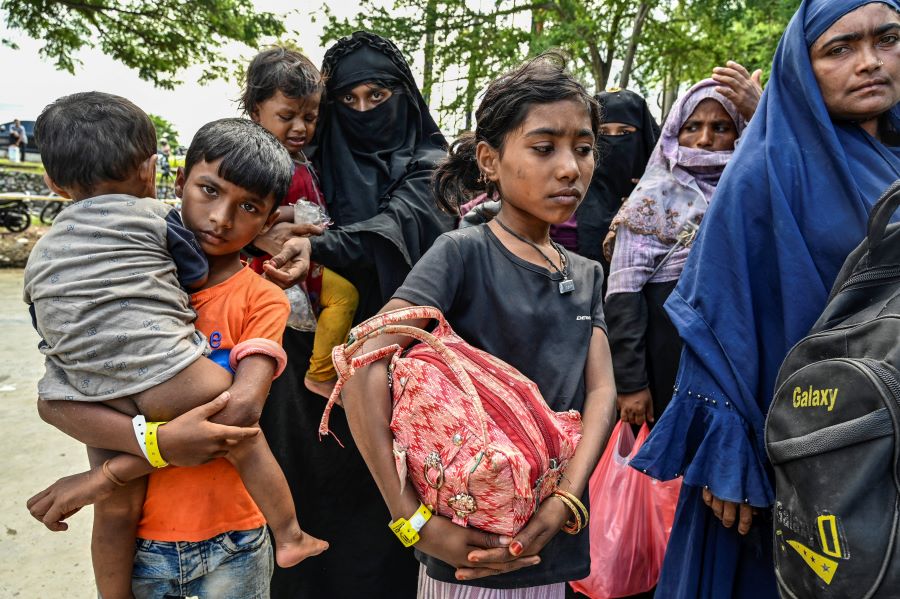 PBB gesa selamatkan 185 Rohingya hanyut di Lautan Hindi