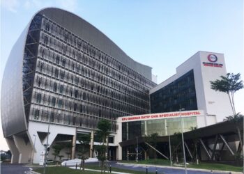 KERAJAAN akan mengkaji keperluan untuk meminda Akta Kemudahan dan Perkhidmatan Jagaan Kesihatan 1998 bagi mengawal selia pengendalian serta perkhidmatan jagaan kesihatan swasta. -GAMBAR HIASAN