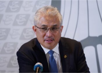 AZMAN MOKHTAR