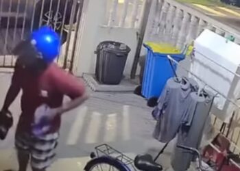 Curi pakaian dalam
