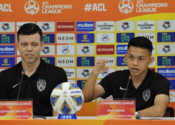 ARIF Aiman Hanapi ketika sidang akhbar pra perlawanan kempen ACL membabitkan JDT menentang BG Panthum United, hari ini.