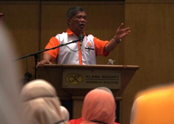 MOHAMAD Sabu sewaktu berucap merasmikan Konvensyen Amanah Negeri Sembilan Kali Ke-8 di Seremban hari ini.