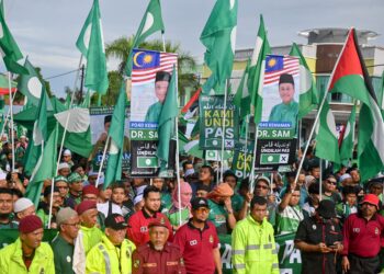 Bekas pimpinan Bersatu saran Pas mengetuai Perikatan Nasiional (PN)  kerana dominasinya dalam politik negara.