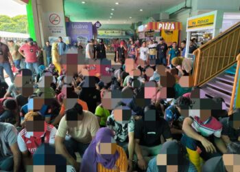 SERAMAI 114 PATI yang bekerja di pasar basah KipMall Tampoi, Johor Bahru ditahan dalam serbuan Jabatan Imigresen Johor.