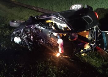 KEADAAN kemalangan melibatkan kereta jenis Perodua MyVi dan BMW yang mengorbankan dua mangsa dalam kejadian di Jalan Permatang Baru, Kepala Batas, Pulau Pinang, awal pagi tadi.