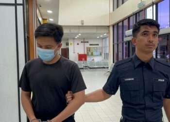 SEORANG guru agama mengaku tidak bersalah di Mahkamah Sesyen Butterworth, Pulau Pinang hari ini, atas lima pertuduhan amang seksual fizikal terhadap lima pelajar di sebuah pusat tahfiz tahun lalu.  - Pic: SITI NUR MAS ERAH AMRAN