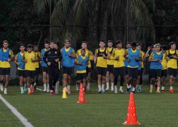 SKUAD Harimau Malaya menjalani latihan di Wisma FAM, Kelana Jaya, semalam sebagai persediaan untuk ke Piala Asia 2023 di Qatar bulan depan. - UTUSAN/AMIR KHALID